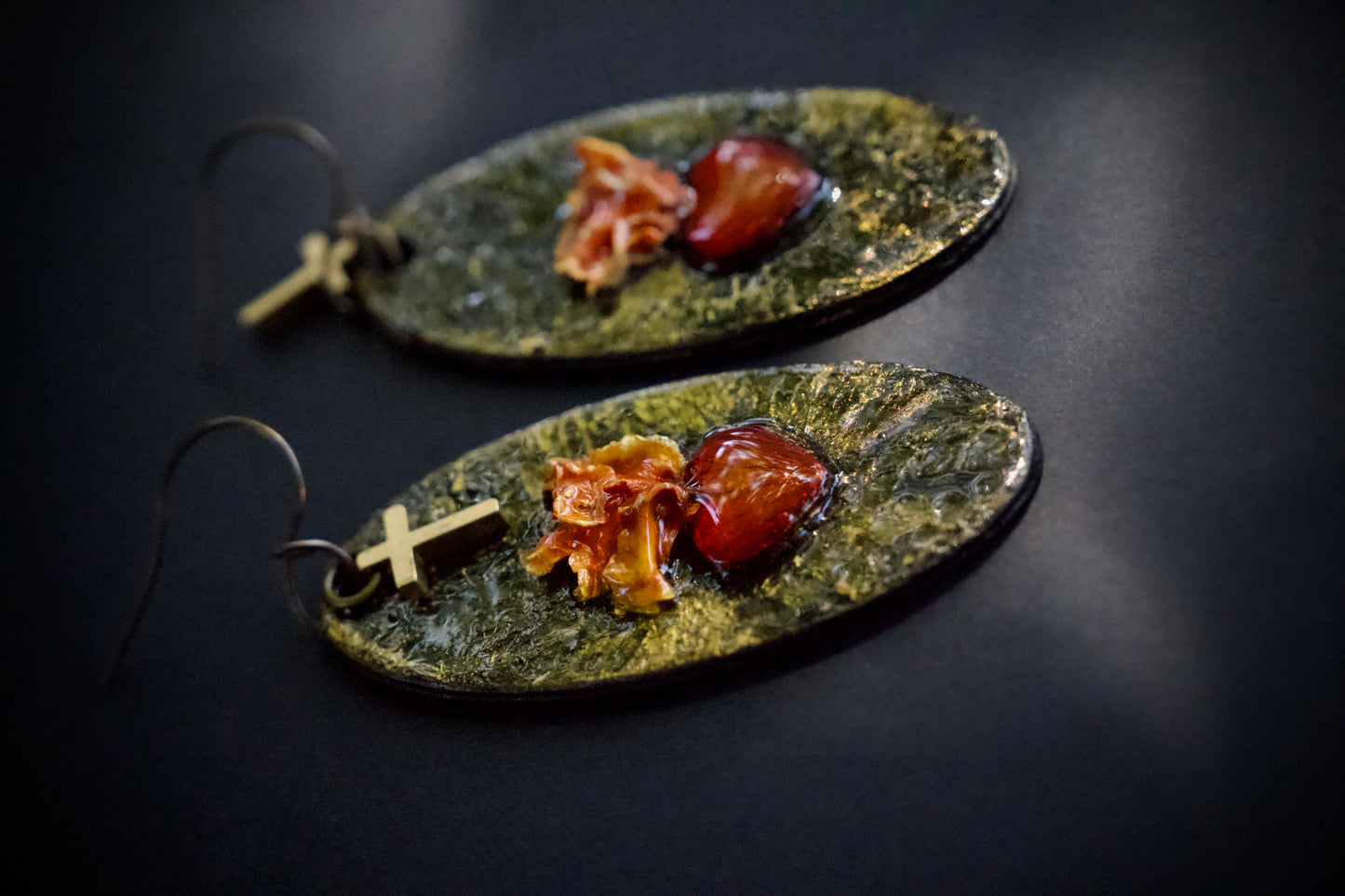 Sagrado Corazón-Resin Rose Heart & Camellia Flames